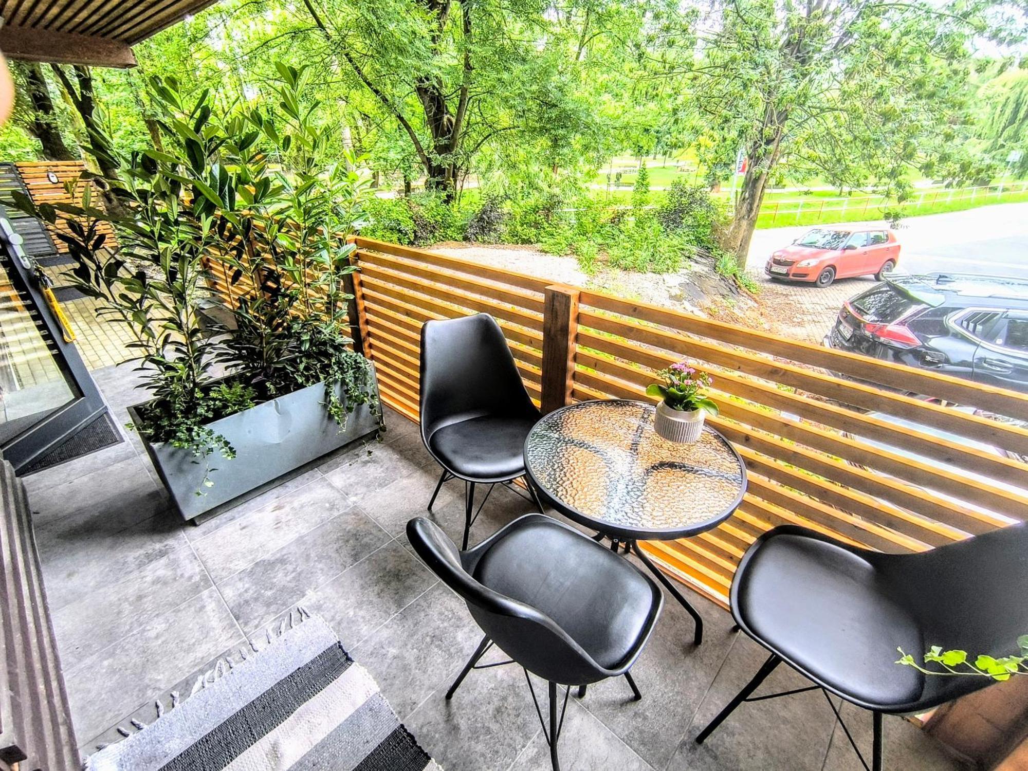 Park Borik 4You & Free Parking Zilina Bagian luar foto